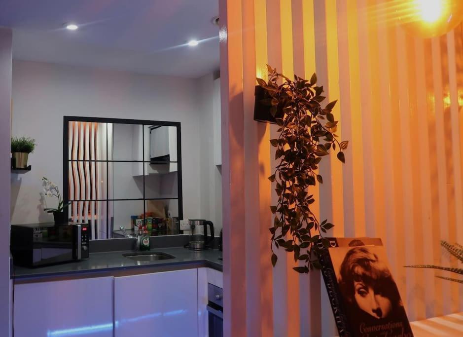 Cosy City Centre Apartment With Parking Birmingham Exterior photo